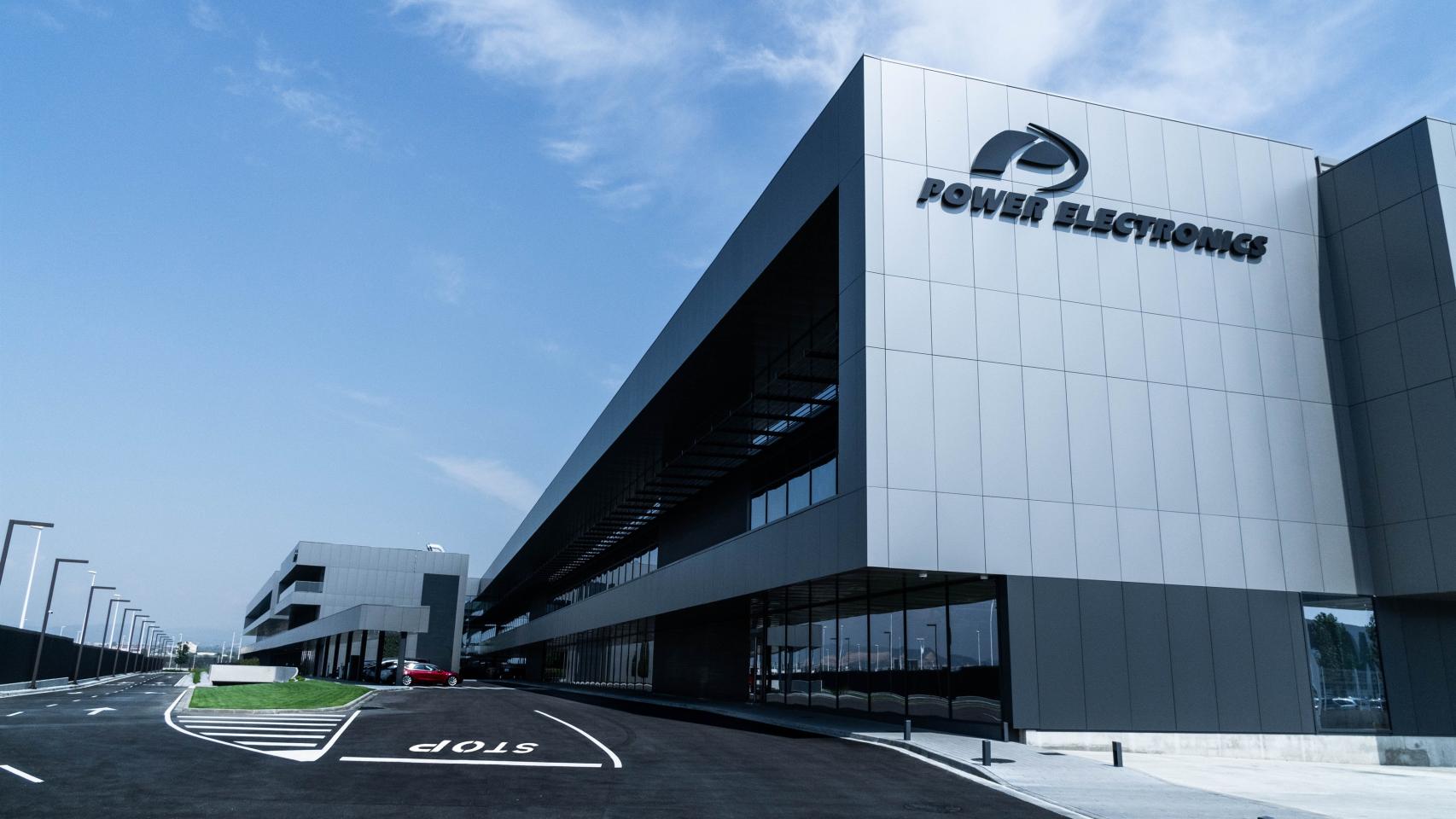 Power Electronics dispara sus ventas un 42% gracias con 490 millones al almacenamiento