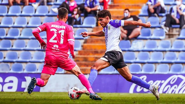 Abde en un partido con el Hércules en 2021.