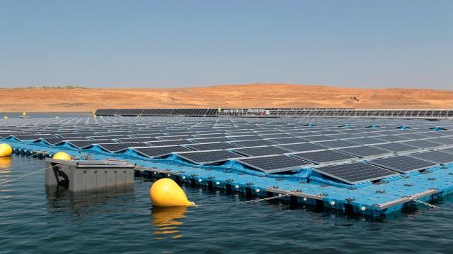 Hidrógeno verde y fotovoltaica flotante, matrimonio perfecto para generar energía rentable