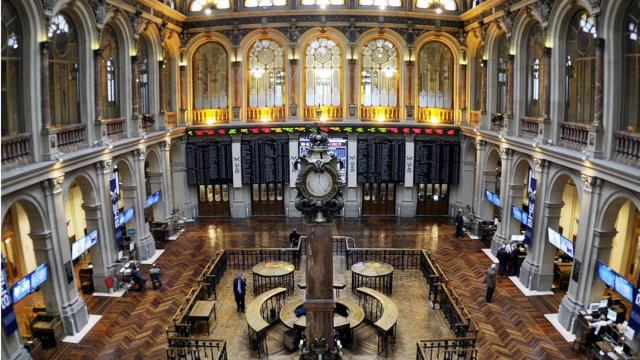 Interior del Palacio de la Bolsa de Madrid.