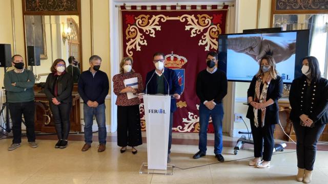 Ángel Mato y los integrantes de su gobierno durante la presentación del proyecto de presupuestos.