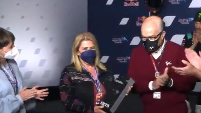 La alcaldesa de Jerez durante el bochornoso discurso en 'inglés'.