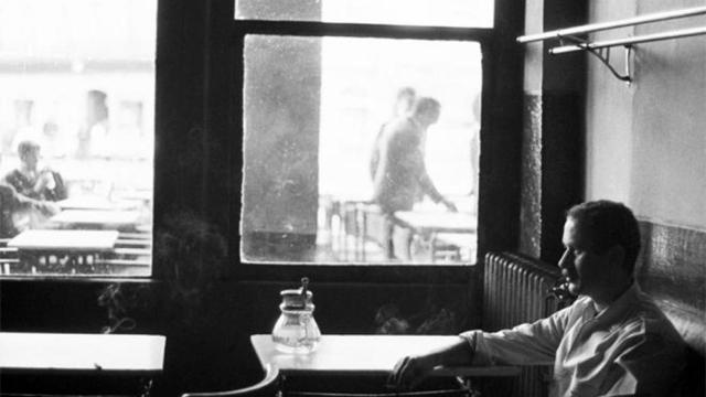 José Manuel Caballero Bonald fotografiado por Colita tomada del libro 'Luces y sombras del flamenco'