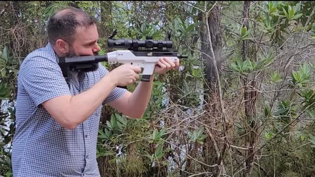 Arma semiautomática parcialmente impresa en 3D