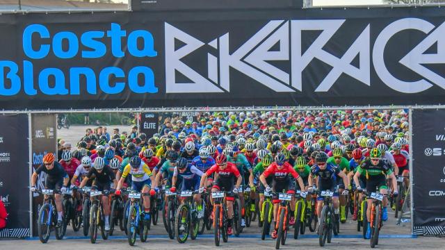 salida de la Costa Blanca Bike Race.