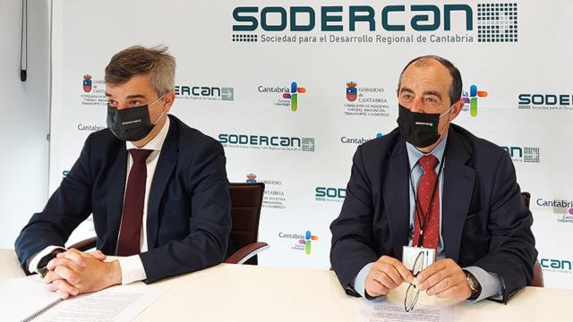 Rafael Pérez Tezanos (consejero delegado de SODERCAN) y Jorge Muyo (Director General de Innovación del gobierno de Cantabria).