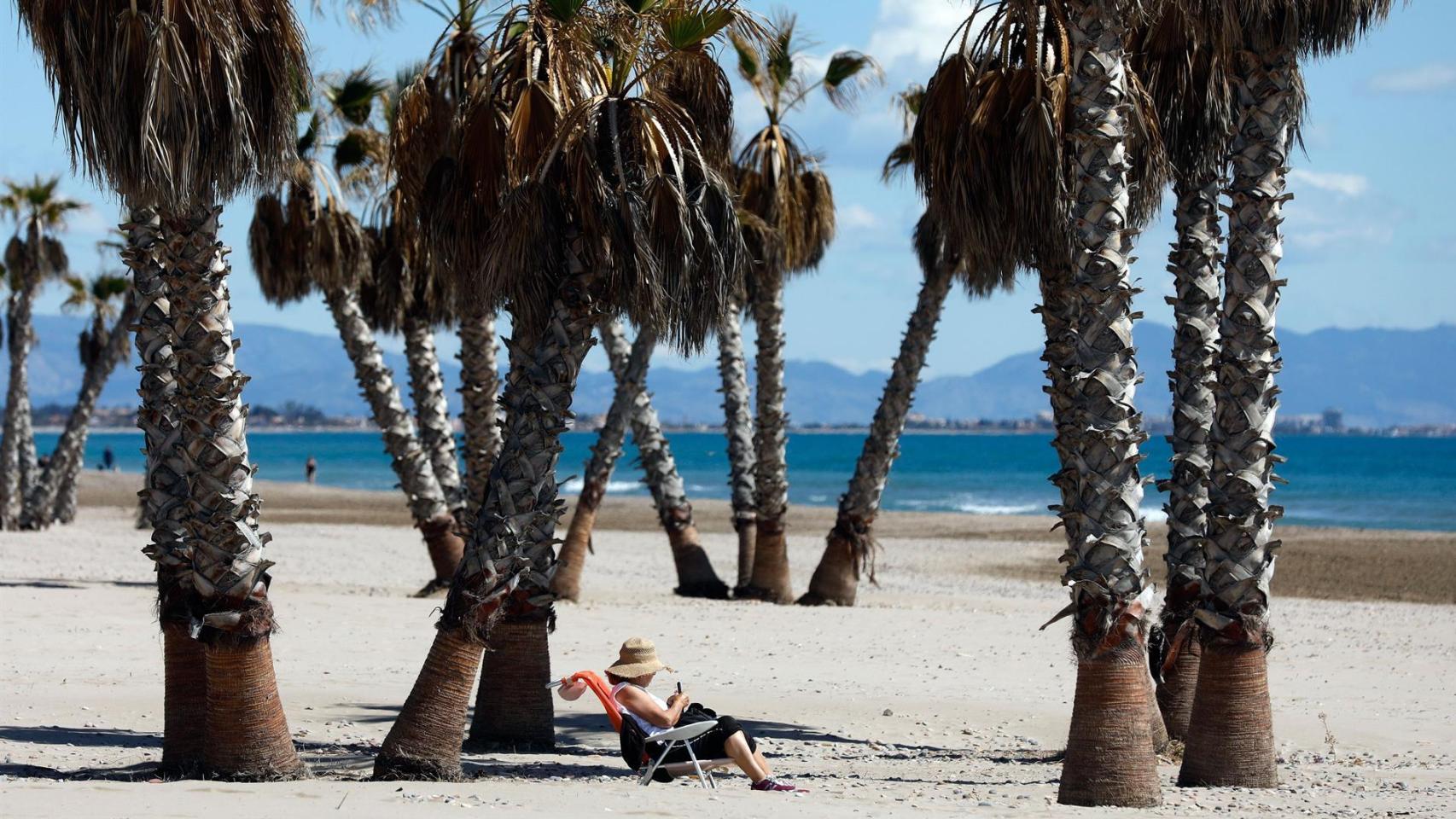 Las 25 nuevas playas españolas en las que ondearán la bandera azul este verano