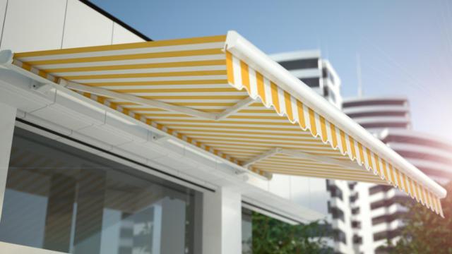 Trucos para limpiar un toldo muy sucio de forma fácil y sencilla.