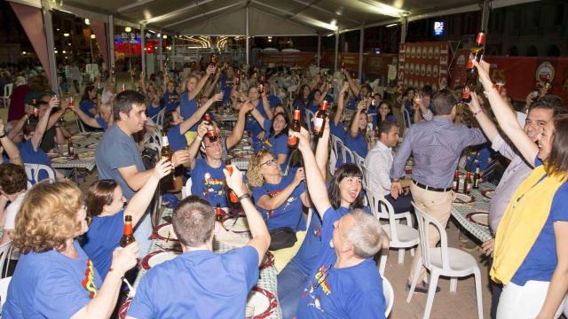 Las restricciones de sanidad impiden la celebración de verbenas y limitan el horario del racó.