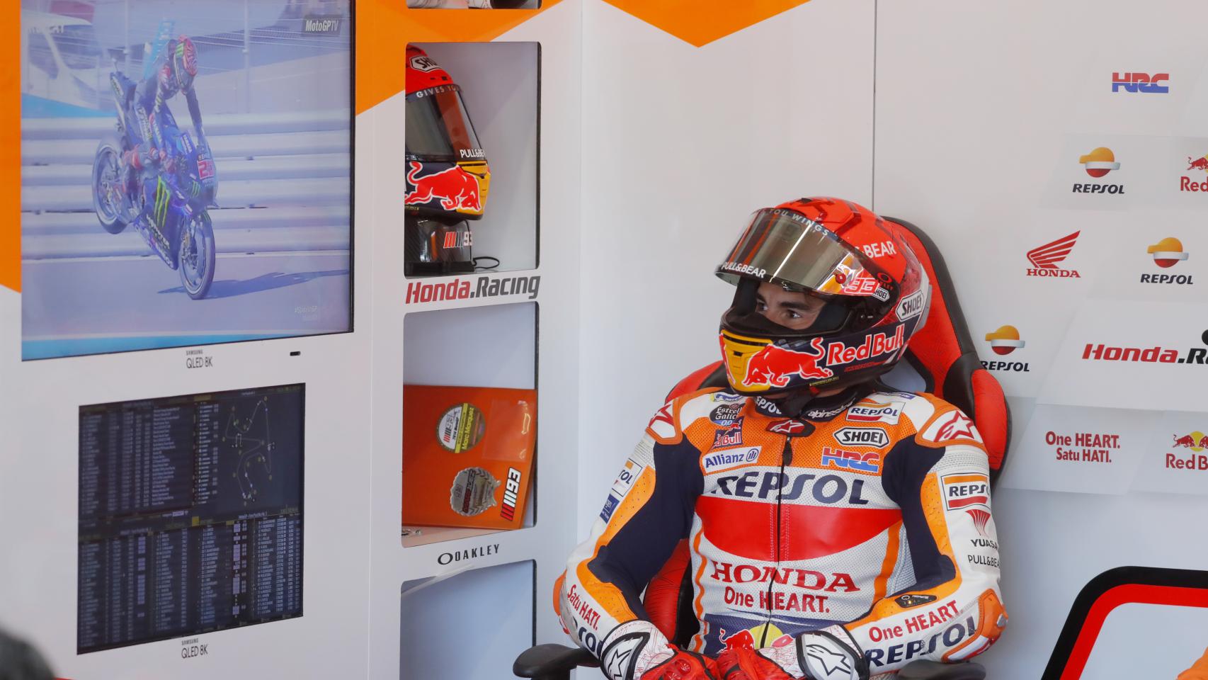 Marc Márquez, en el box del Gran Premio de España