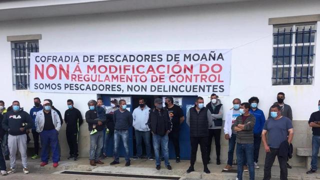 Protesta de marineros gallegos contra el nuevo reglamento europeo de control de la actividad pesquera.