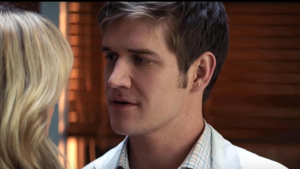 Bo Burnham en 'Una joven prometedora'.