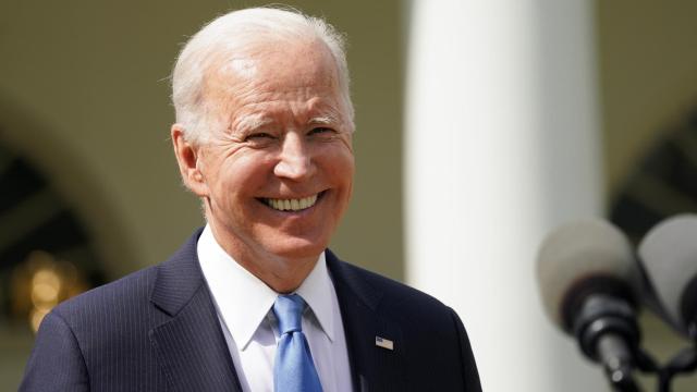 La población vacunada de EEUU podrá ir sin mascarilla incluso en interiores