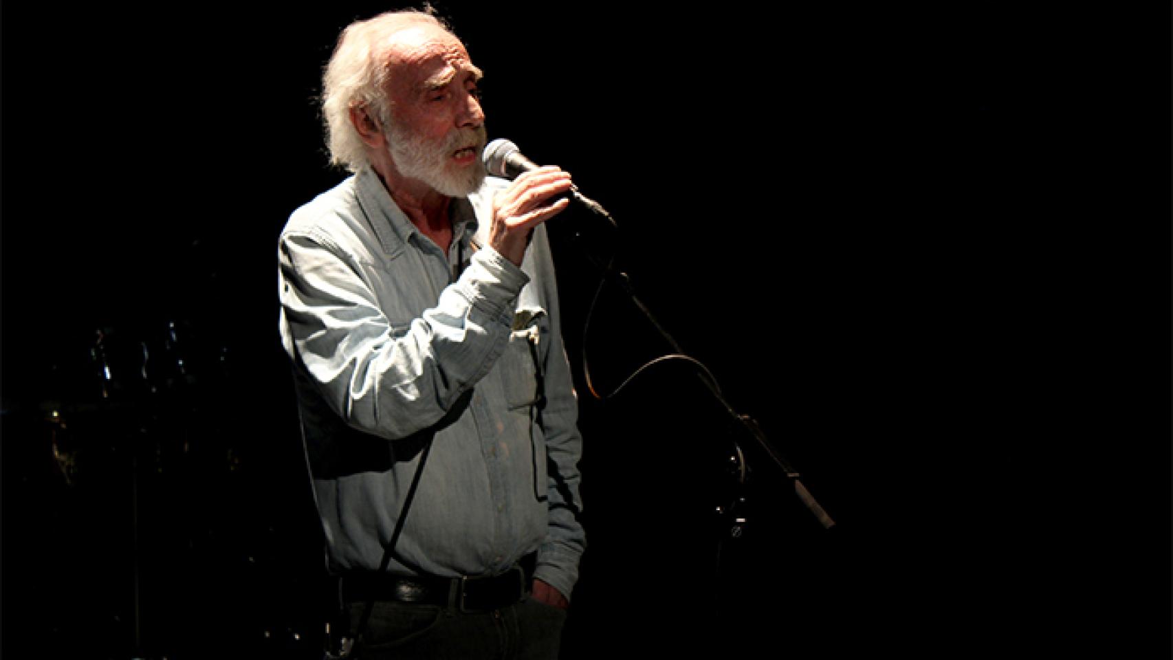 Javier Krahe durante un concierto en 2013