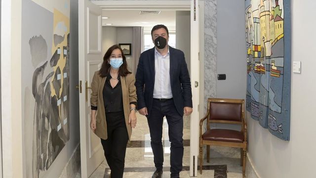 El presidente de la Diputación, Valentín González Formoso, y la alcaldesa del Ayuntamiento de A Coruña, Inés Rey.