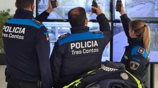 Tres agentes de la Policía Local de Tres Cantos. FOTO: Policía Local de Tres Cantos.