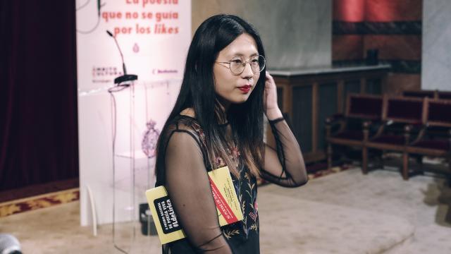 La poeta Paloma Chen, ganadora del  II Premio de Poesía Viva de 2021 en la Real Academia Española.
