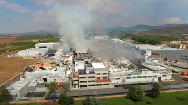 Vista aérea del incendio de Forvasa en 2018. Dron Valencia