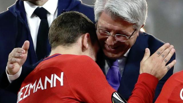 Antoine Griezmann y Enrique Cerezo, en el Atlético de Madrid