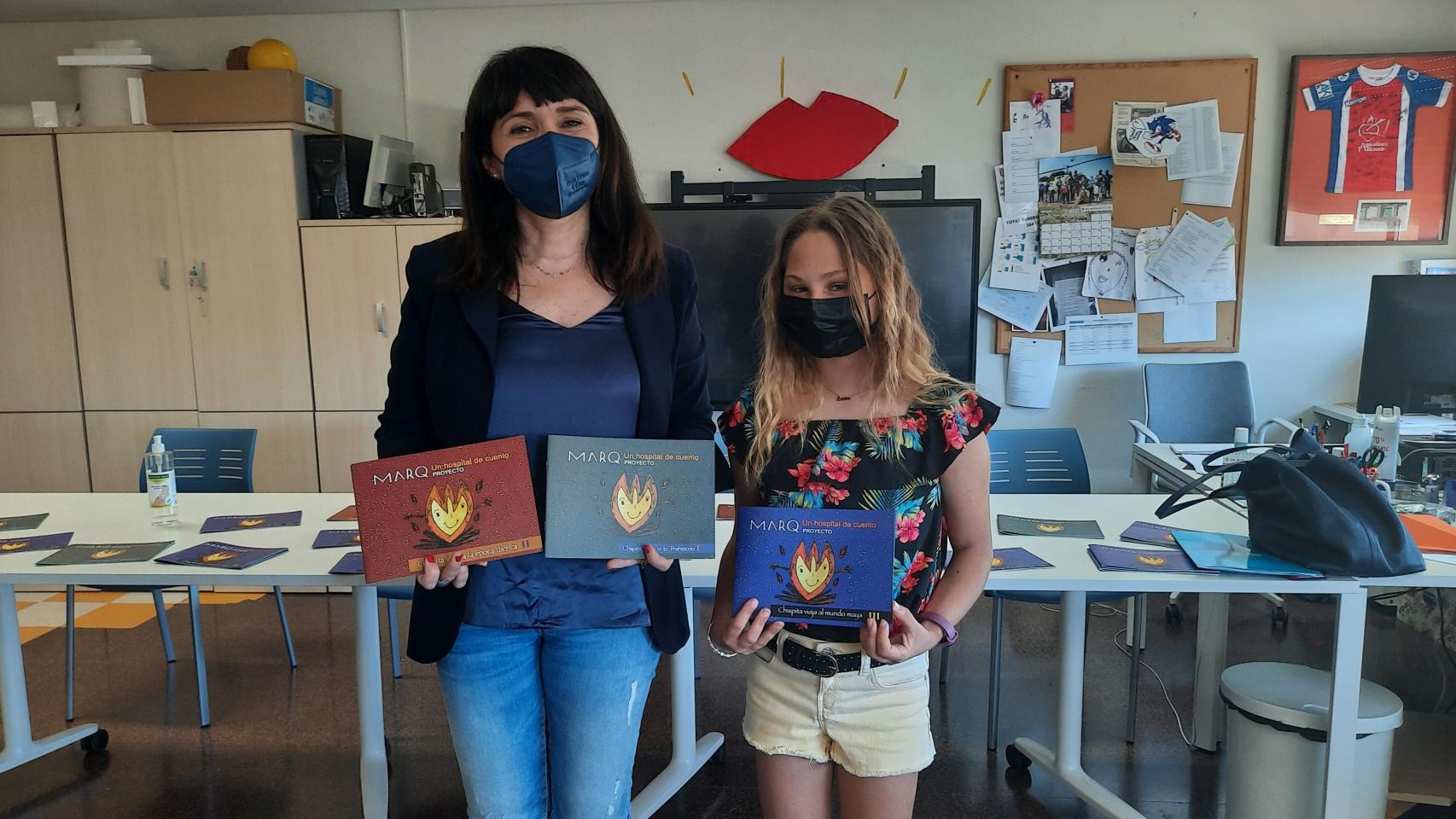 La diputada de Cultura, Julia Parra, en el Aula Hospitalaria del General de Alicante.
