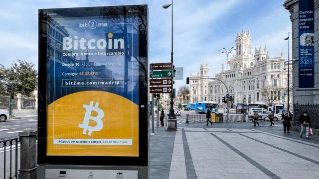 Campaña publicitaria de Bit2Me frente al Banco de España.