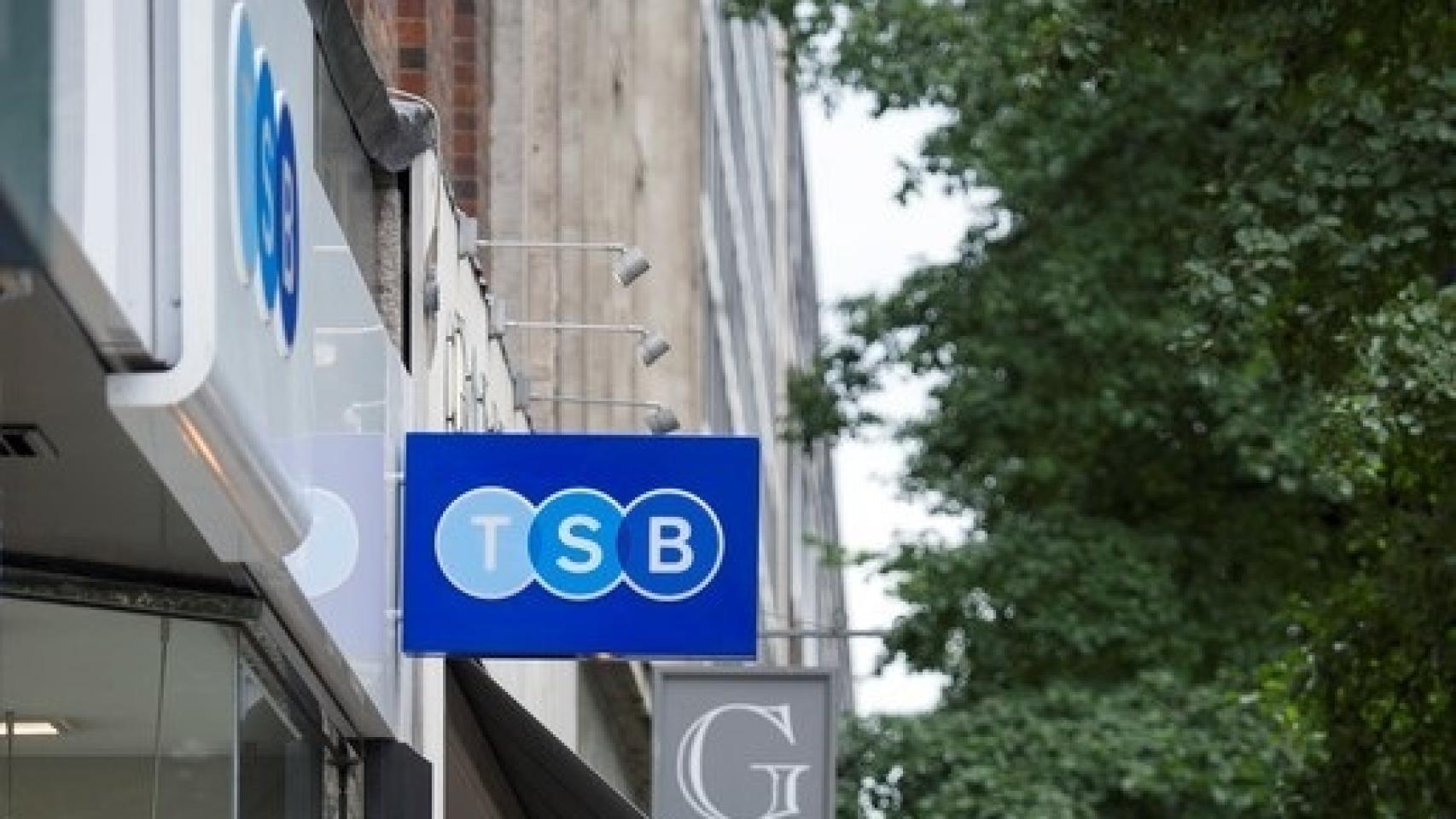 Imagen de una oficina de TSB, filial británica de Sabadell.