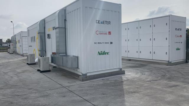 Baterías de almacenamiento de energía.