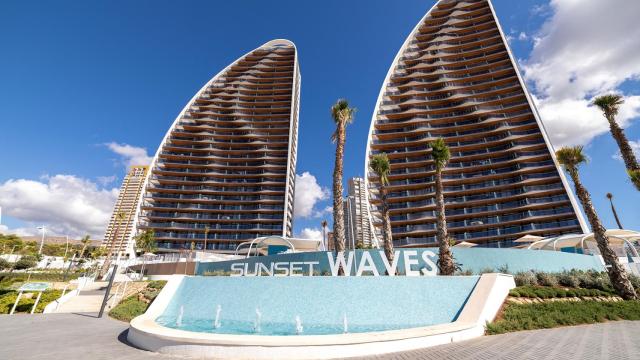 Sunset Waves, una de las promociones que TM está terminando en Benidorm.