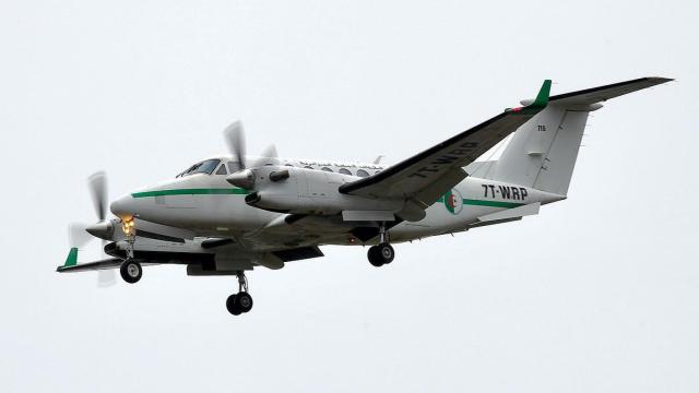 El avión turbohélice Super King Air B350 del Ejército del Aire de Argelia, con matrícula 7T-WRP, que este lunes ha aterrizado en Torrejón.