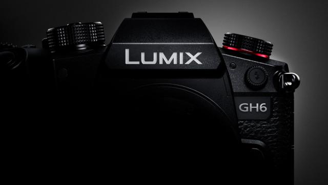 LUMIX GH6