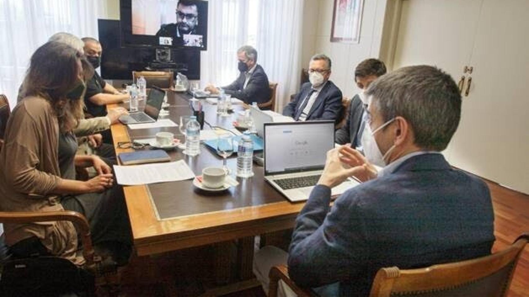 El secretario general de Seguridad Social y Pensiones, Israel Arroyo, en el encuento mantenido con las organizaciones de autónomos para abordar la prórroga del cese de actividad.