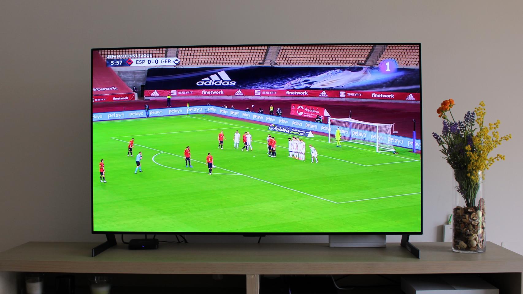El LG G1 es un televisor que ofrece gran calidad de imagen.