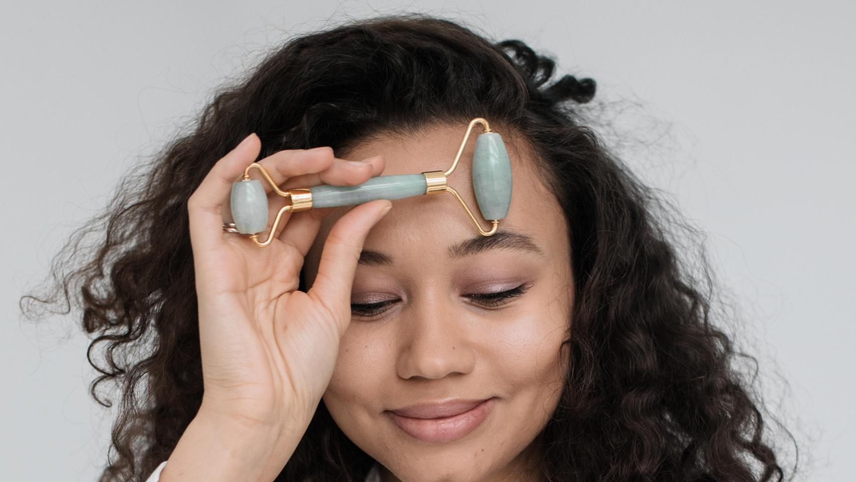 Yoga facial o cómo lucir una piel tersa en pocos minutos