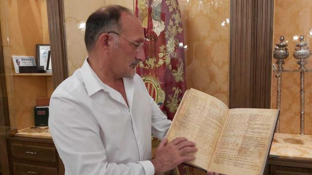 Foto del facsímil del libro.