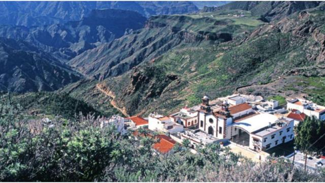 Vista panorámica de Artenara, donde se enmarca Coruña.