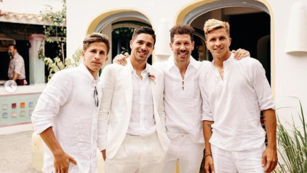El Cholo Simeone con los hijos de su primer matrimonio con Carolina Baldini