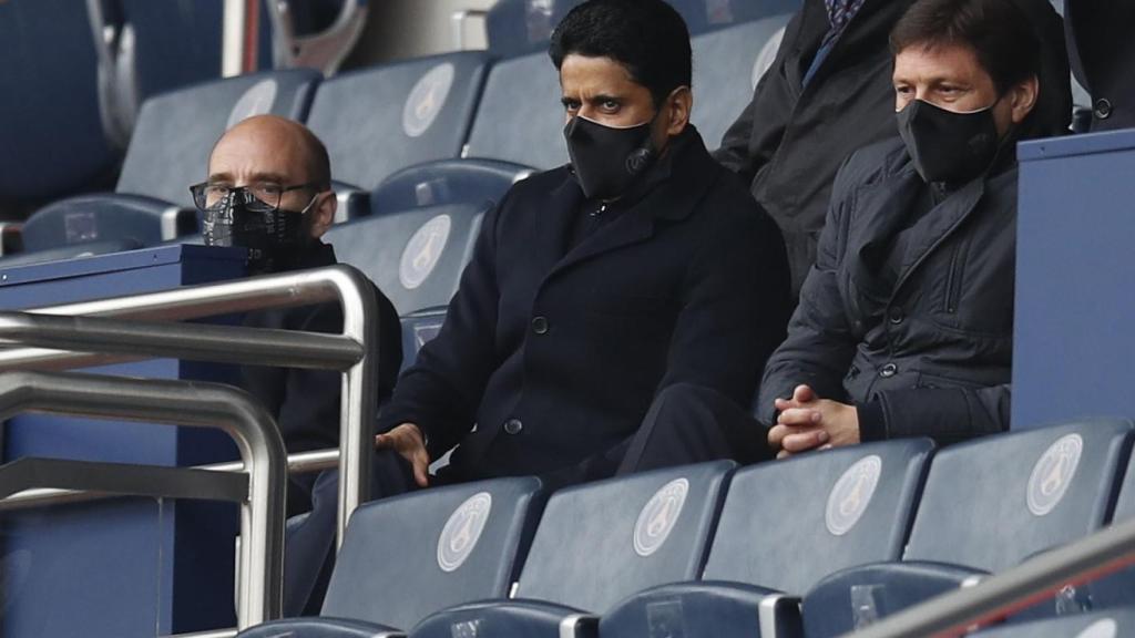 Nasser Al-Khelaifi y Leonardo, en la grada del Parque de los Príncipes