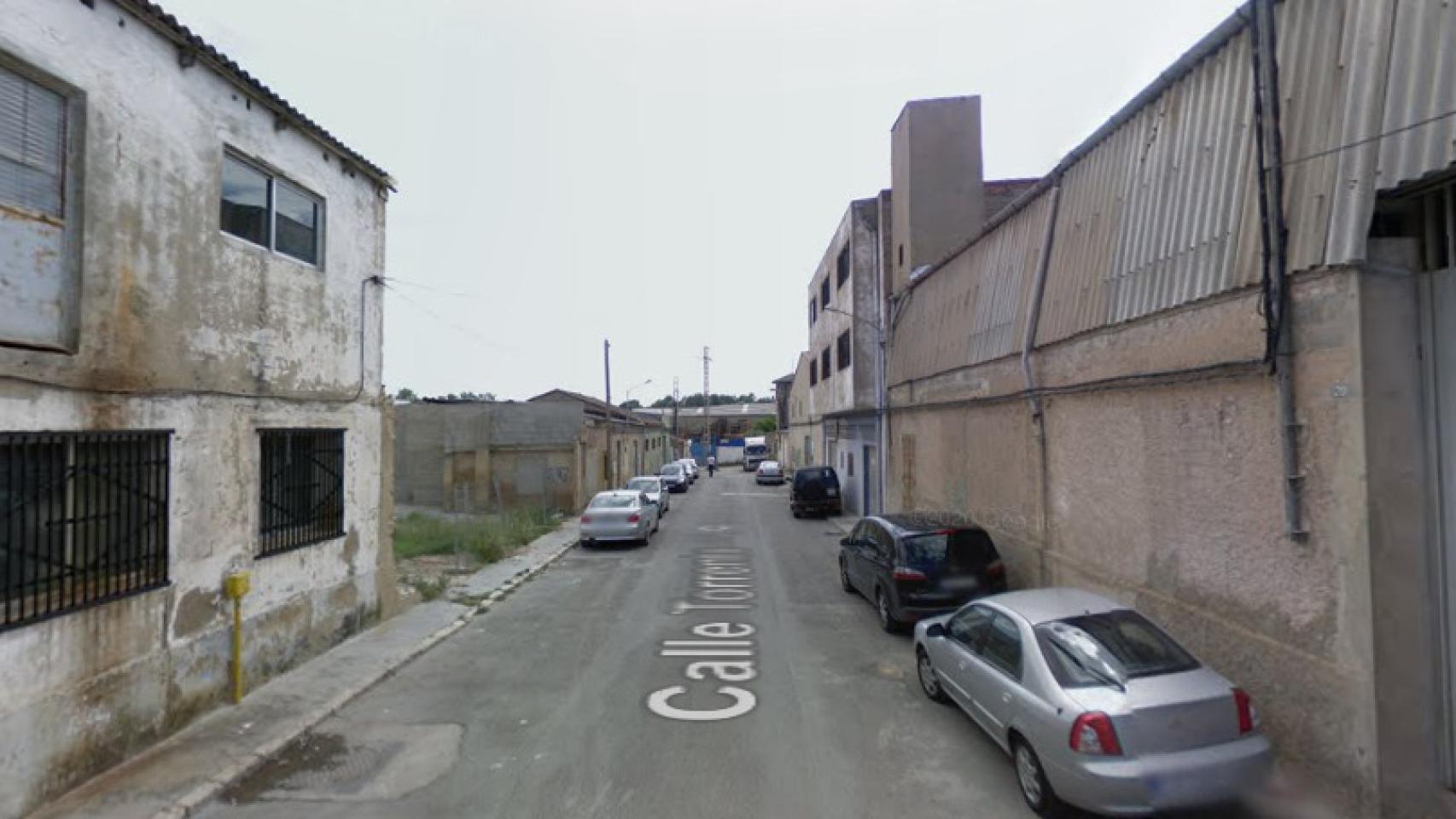 La calle Torrente, en Manises (Valencia), el lugar donde ocurrieron los hechos.