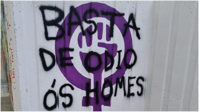 Aspecto del mural tras el acto vandálico.