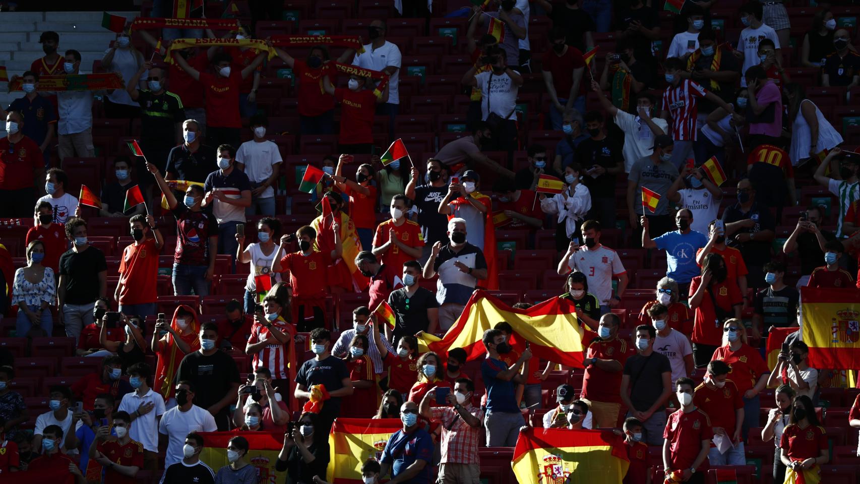 La grada del Wanda Metropolitano con aficionados de España