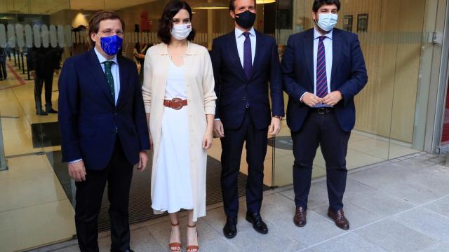 Casado, junto a Ayuso, Almeida y López Miras, esta semana en Madrid.