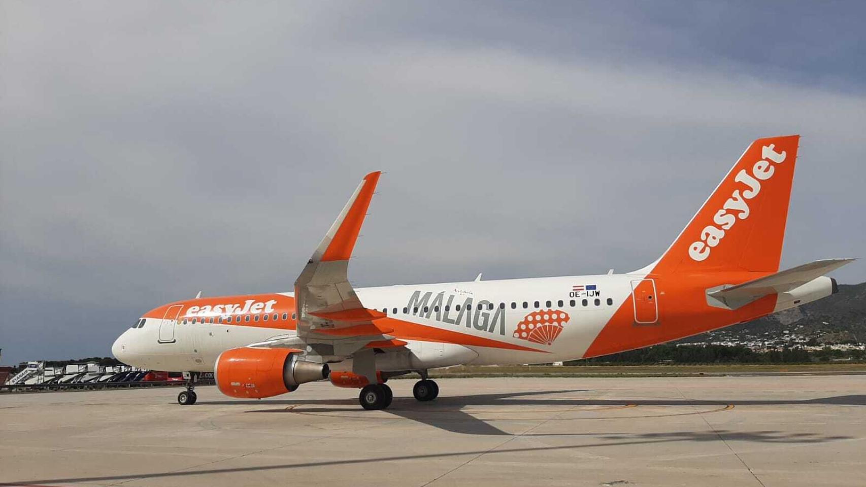 El avión de apertura de la nueva base de Easyjet en Málaga.