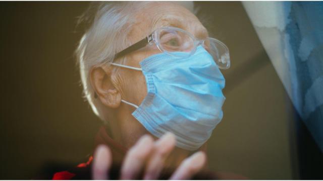 Anciana, fallecimientos, coronavirus.
