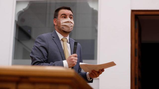El diputado Antonio Sánchez Requena, este jueves en las Cortes de Castilla-La Mancha