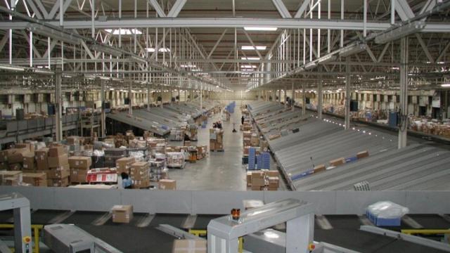 Centro logístico de El Corte Inglés que utiliza tecnología 5G.