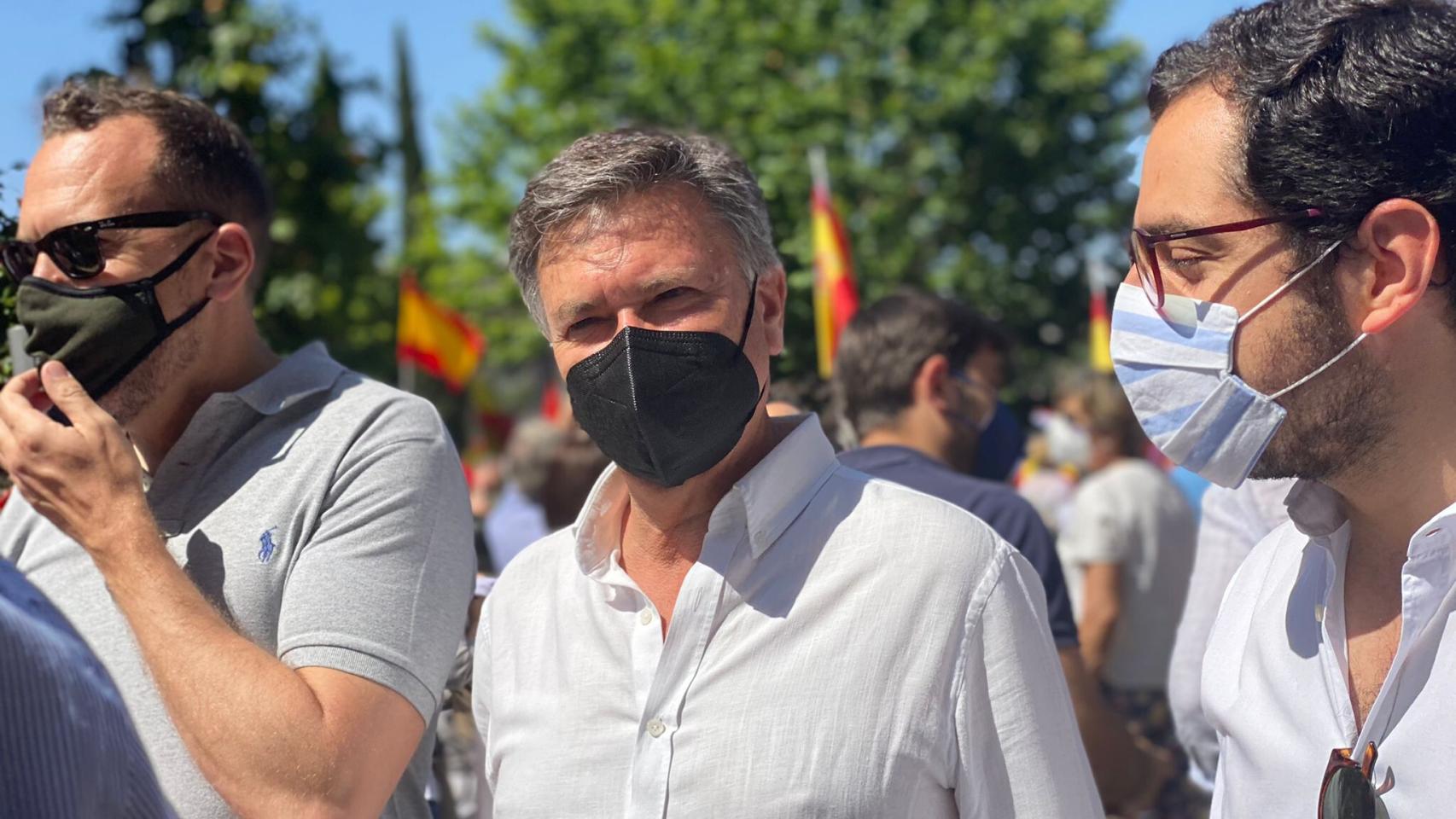 Un Gobierno inepto, parasitario y autoritario: el mensaje de la concentración en Colón a Pedro Sánchez 15