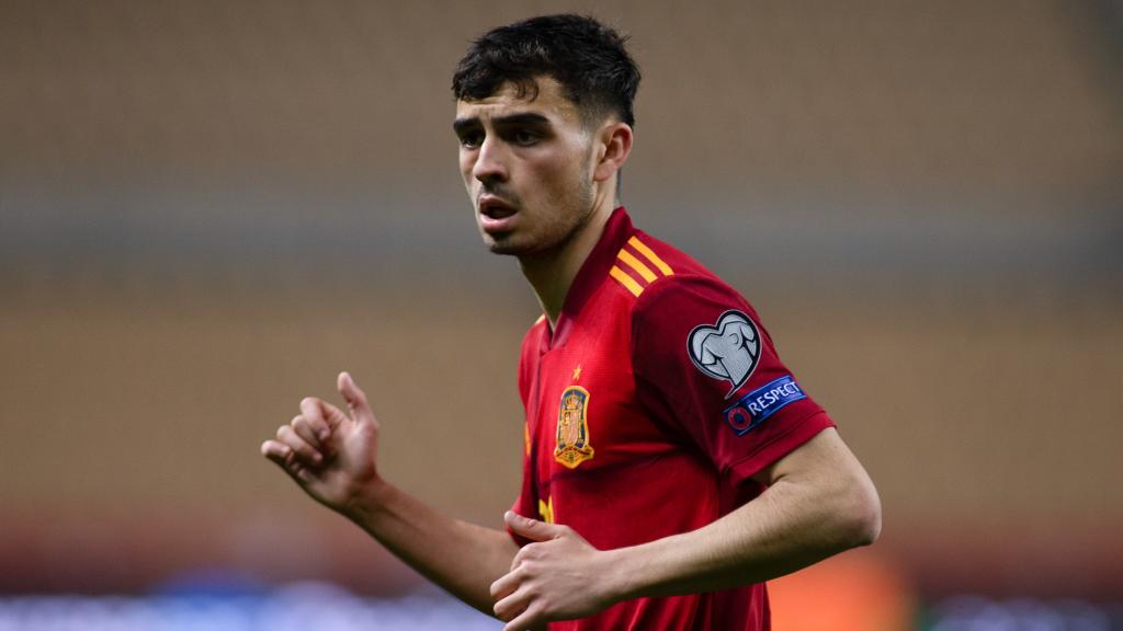 Pedri González, durante un partido con la Selección