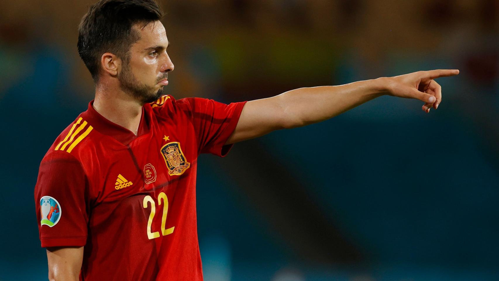 Pablo Sarabia da órdenes a sus compañeros