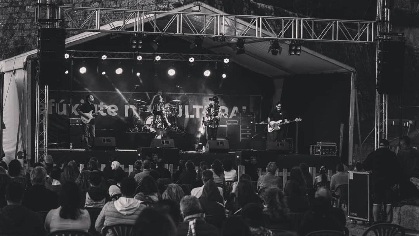 El grupo vigués durante uno de sus últimos conciertos