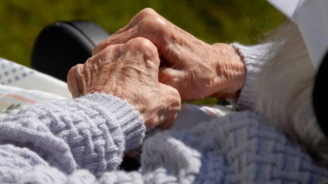 La violencia silenciada a las personas mayores: cuando el maltrato se produce en casa